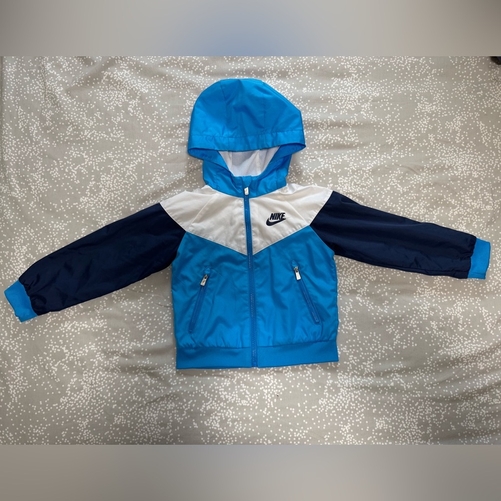 Nike. Wind jacket. Size 3T